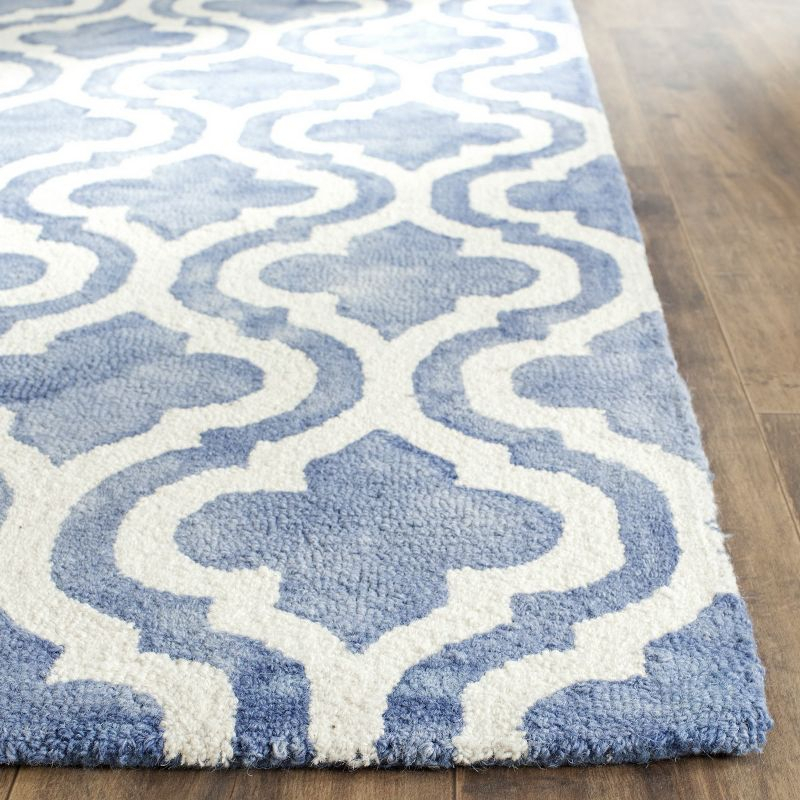 Dip Dye DDY537 Hand Tufted Indoor Accent Rug - Blue/Ivory - 3'x5' - Safavieh