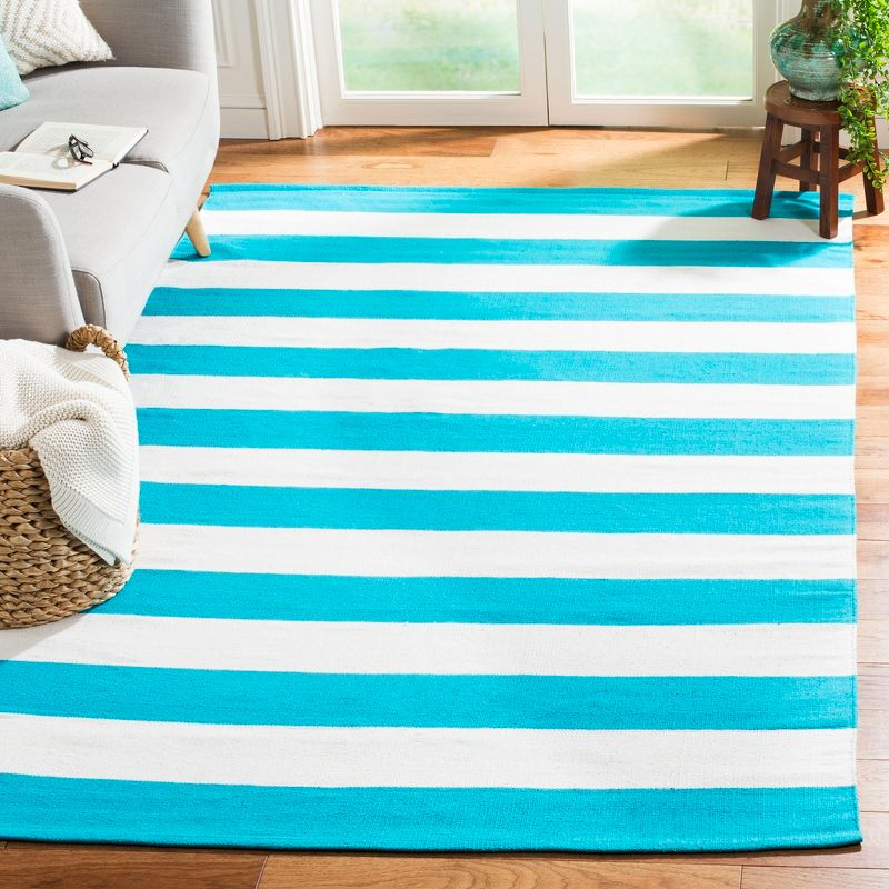 Montauk MTK712 Hand Woven Indoor Area Rug - Turquoise/Ivory - 5'x8' - Safavieh