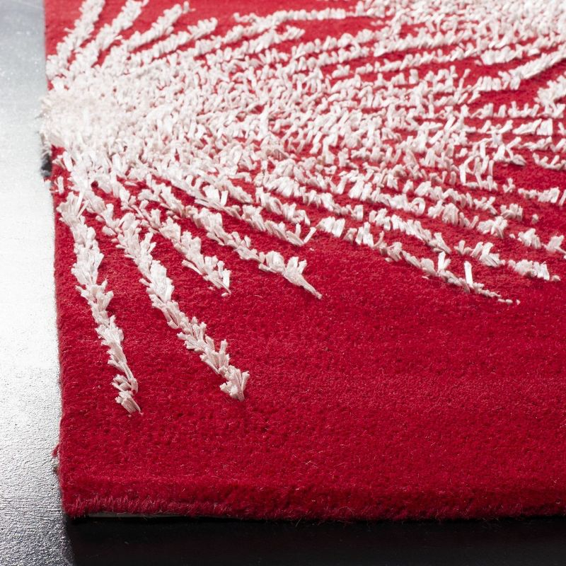 Soho SOH712 Hand Tufted Indoor Accent Rug - Red/Ivory - 3'6"x5'6" - Safavieh.