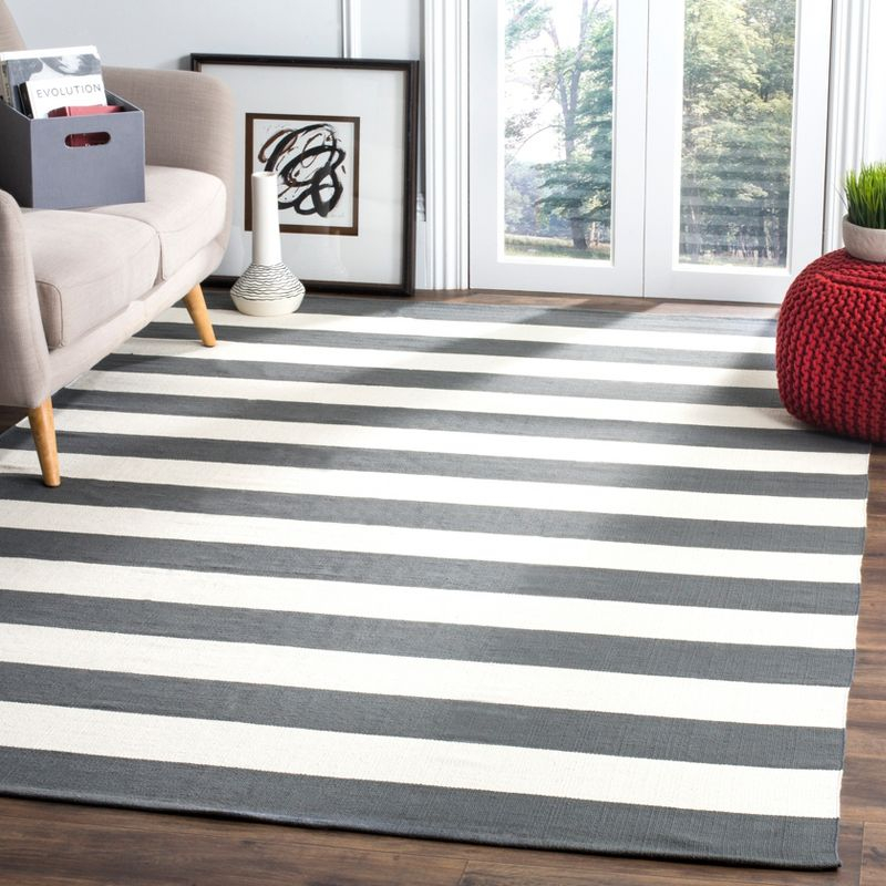 Montauk MTK712 Hand Woven Area Rug - Gray/Ivory - 3'x3' - Safavieh.