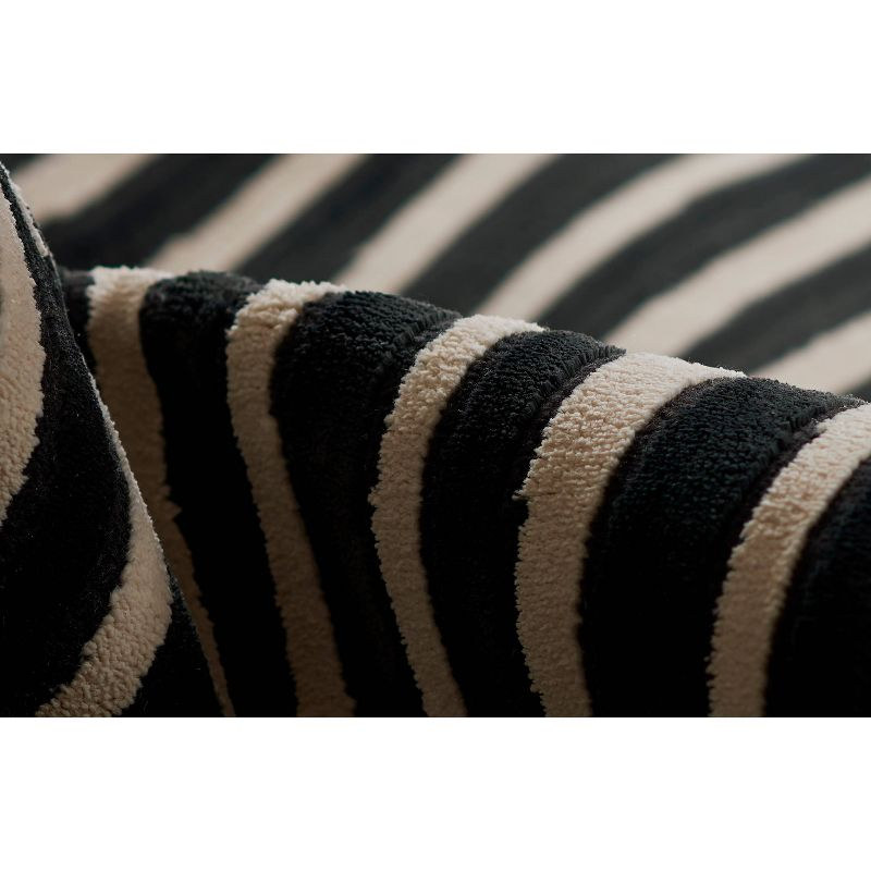 Momeni 5'3"x7'6" Xander Everly Machine Loomed Area Rug Black: Geometric Pattern, Low Pile, Indoor Use, Polyester & Polypropylene