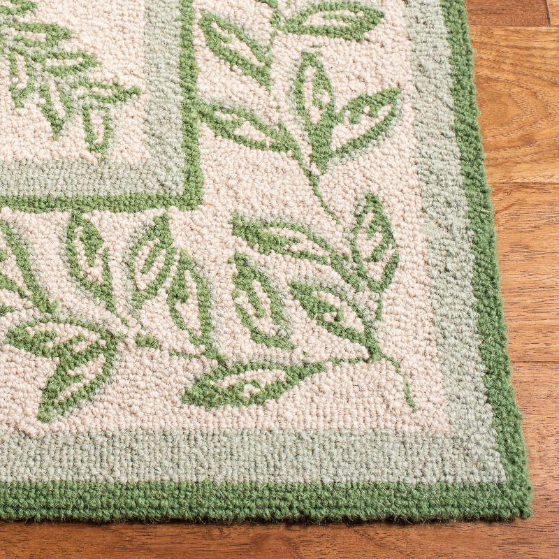 Chelsea HK230 Hand Hooked Accent Rug - Ivory/Light Green - 1'8"x2'6" - Safavieh.