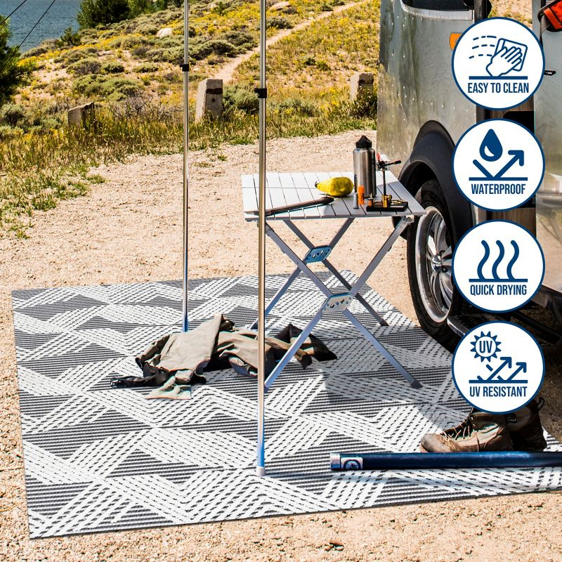 4'x6' Jazz High-Low Pile Art Deco Geometric Indoor/Outdoor Area Rug, Black/Ivory - JONATHAN Y