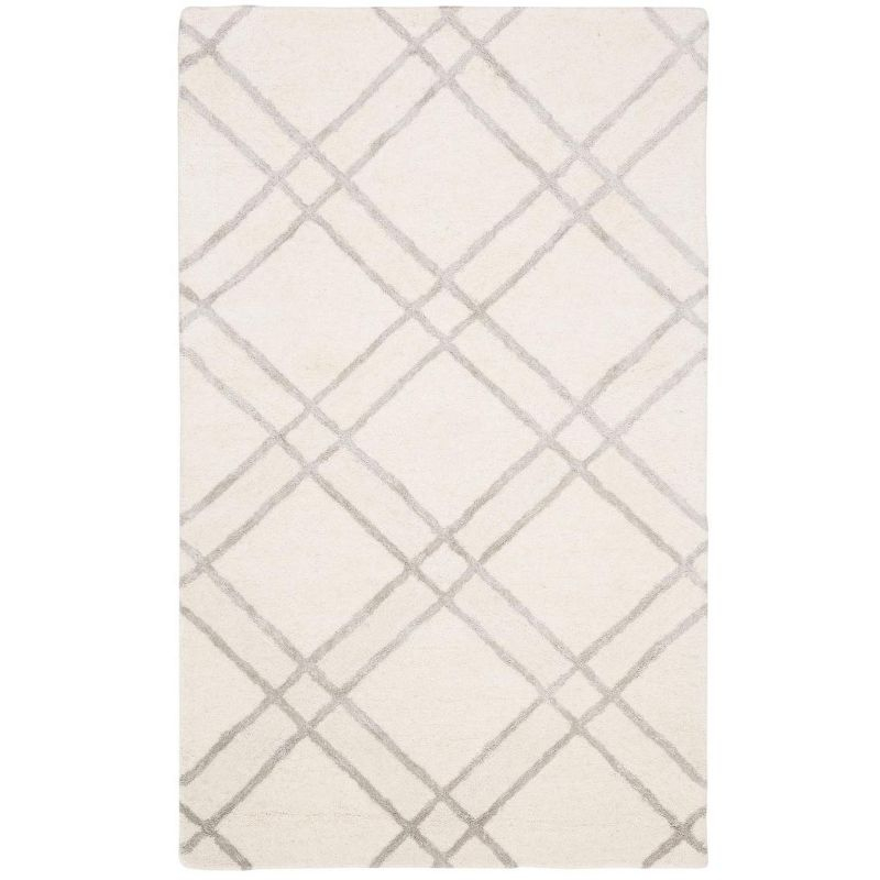 Himalaya HIM901 Handmade Area Rug - 4'x6' - Ivory/Silver - Safavieh