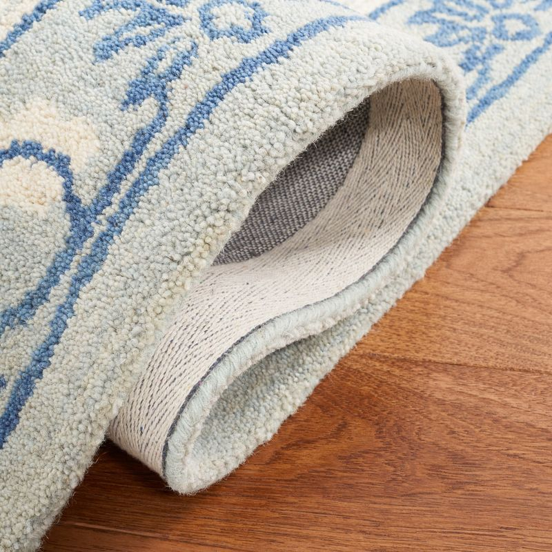 Antiquity AT860 Hand Tufted Indoor Area Rug - Light Blue/Ivory - 6'x6' - Safavieh