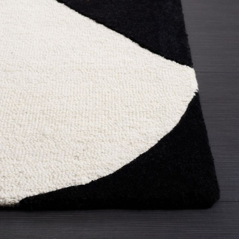 Rodeo Drive RD857 Hand Tufted Accent Rug - Rust/Black - 2'x3' - Safavieh.
