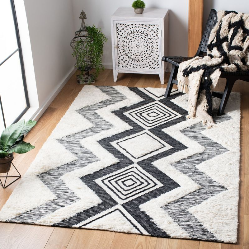 Natura NAT681 Hand Woven Area Rug - Ivory/Black - 4'x6' - Safavieh.