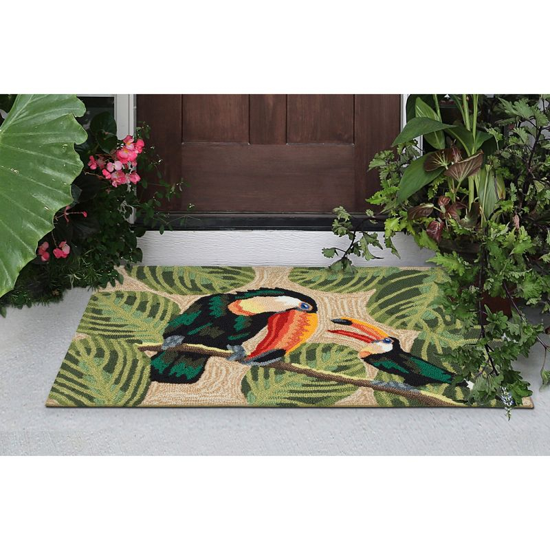 Liora Manne Frontporch Two Cute Toucans Indoor/Outdoor Rug Neutral 2' x 3'