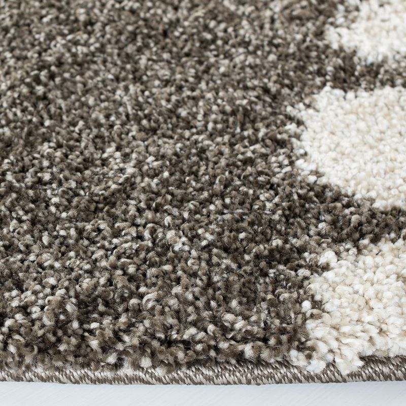 Florida Shag SG459 Power Loomed Indoor Area Rug - Smoke/Beige - 6'7" Round - Safavieh