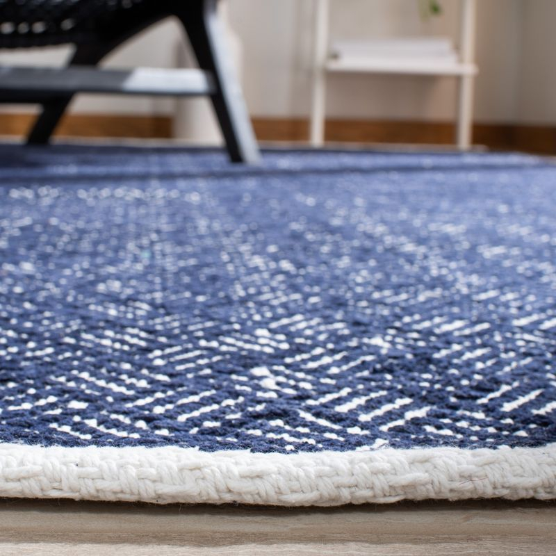 Boston BOS680 Power Loomed Accent Rug - Navy - 2'6"x4' - Safavieh.