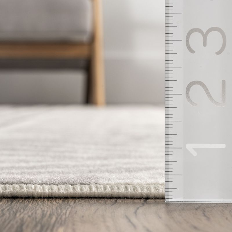 Nuloom Chloe Geometric 5x8 Indoor Area Rug for Living Room Bedroom Dining Room Kitchen, Light Grey/Ivory