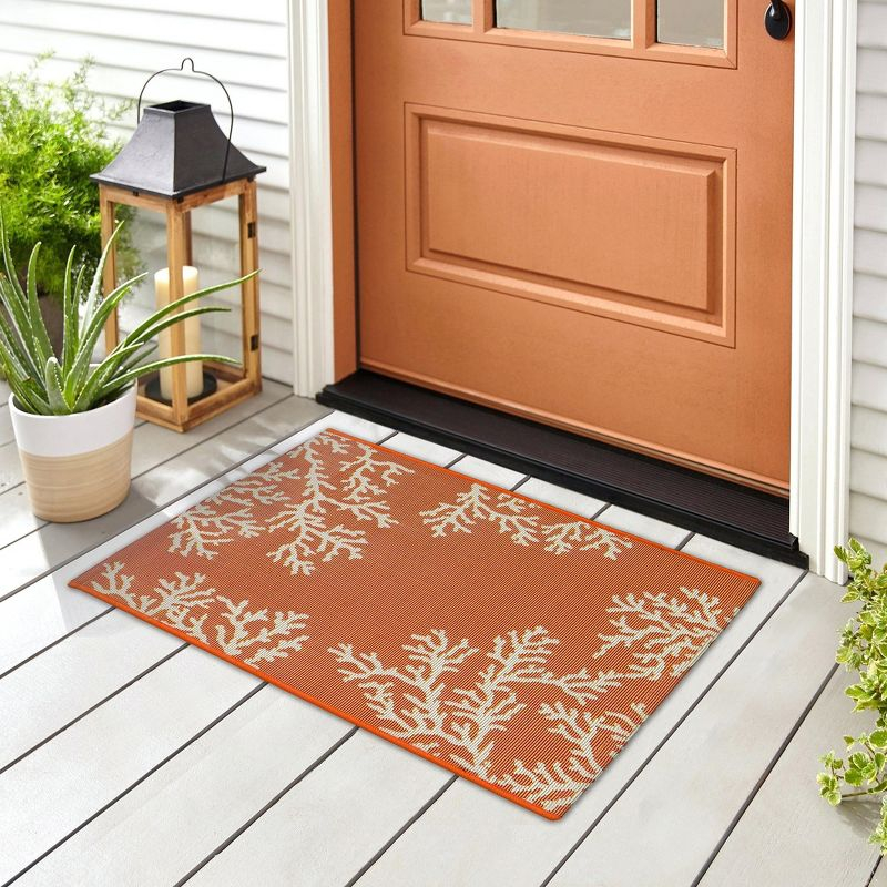 Liora Manne Esencia Coral Edge Indoor/Outdoor Mat Sunset 2' x 2'10"
