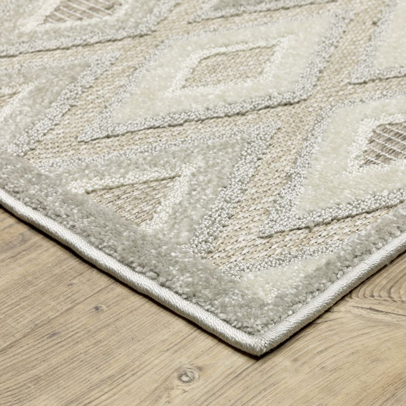 Oriental Weavers Tangier TAN02 Beige/ Grey Indoor Area Rug - 5'3" x 7'6"