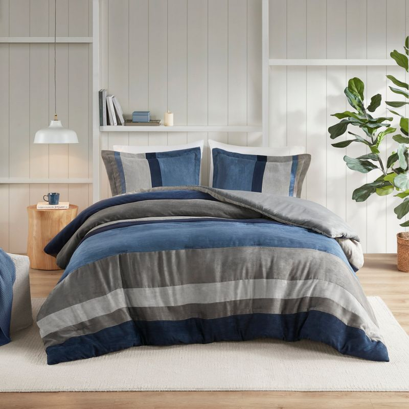 Luxe Quilted Comforter Set Modern Transitional Design, All Season Down Alternative Warm Bedding Matching Shams, Bedskirt, Decorative Pillow,Cal King