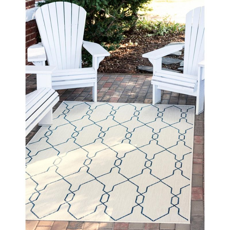 Unique Loom 5' 1 x 8' 0 Rectangle Indoor/Outdoor Trellis Ivory Area Rug