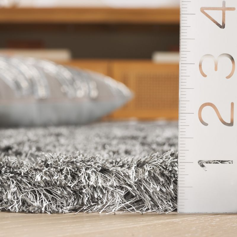 Shag SG511 Hand Tufted Area Rug - Silver - 7'x7' - Safavieh.
