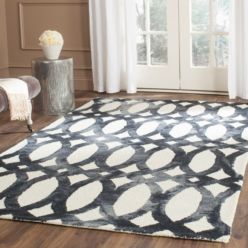 Dip Dye DDY675 Hand Tufted Area Rug - Ivory/Graphite - 4'x6' - Safavieh.