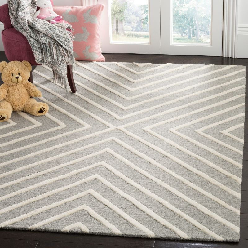 Safavieh Kids Pattern SFK920 Hand Tufted Indoor Area Rug - Grey/Ivory - 8'x10' - Safavieh