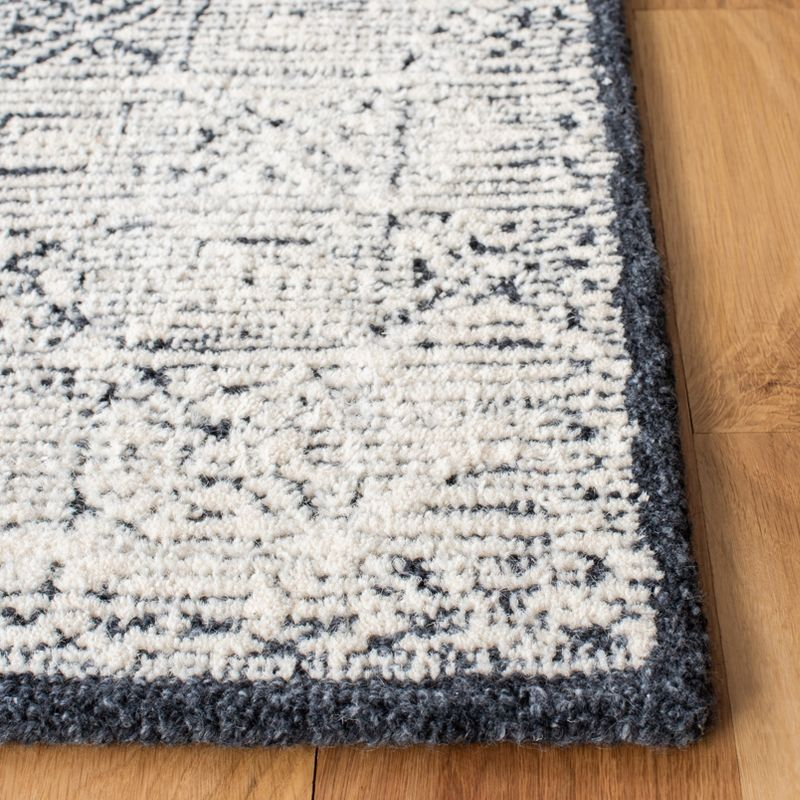 Roslyn ROS801 Hand Tufted Area Rug - Black/Ivory - 8'x10' - Safavieh.