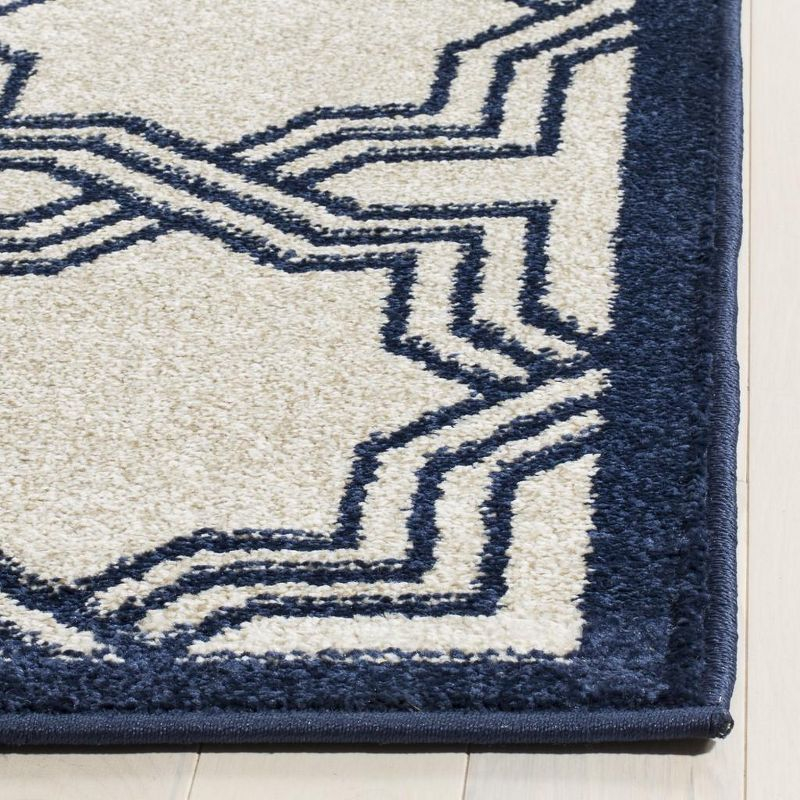 Amherst AMT413 Power Loomed Area Rug - Ivory/Navy - 4'x6' - Safavieh.