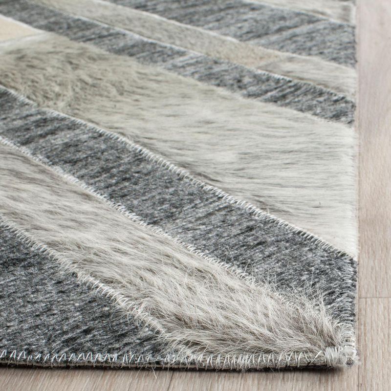 Studio Leather STL223 Hand Woven Area Rug - Ivory/Dark Grey - 4'x6' - Safavieh.