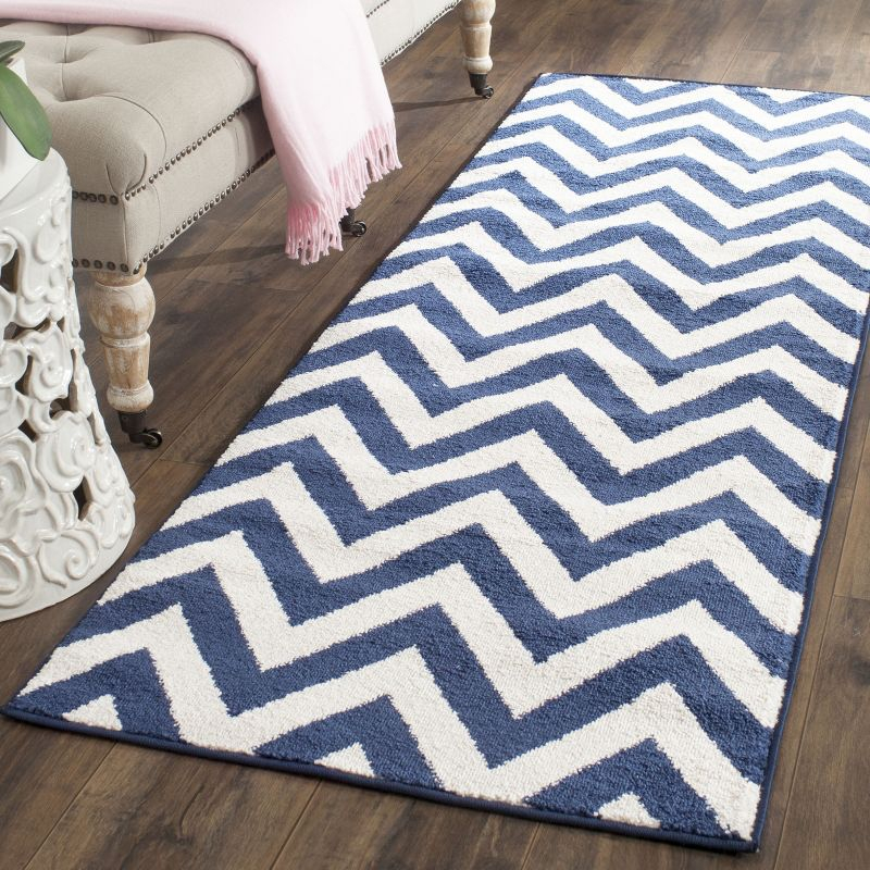 Amherst AMT419 Power Loomed Indoor Accent Rug - Navy/Beige - 2'6"x4' - Safavieh