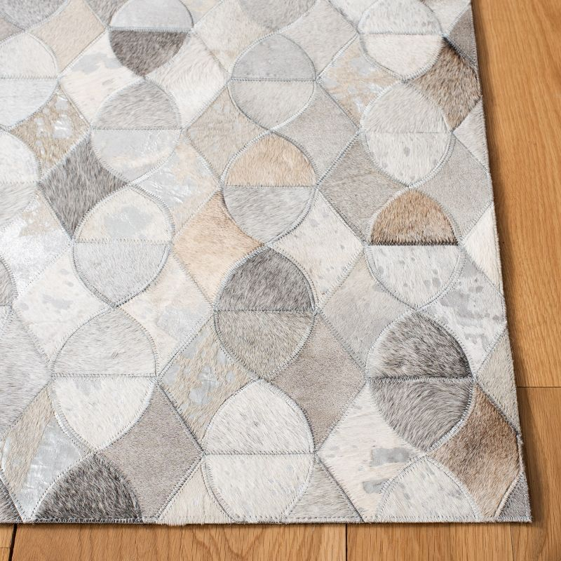 Studio Leather STL231 Hand Woven Indoor Accent Rug - Ivory/Grey - 3'x5' - Safavieh