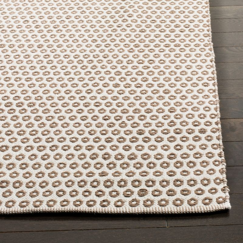 Montauk MTK616 Hand Woven Indoor Accent Rug - Taupe/Ivory - 3'x5' - Safavieh