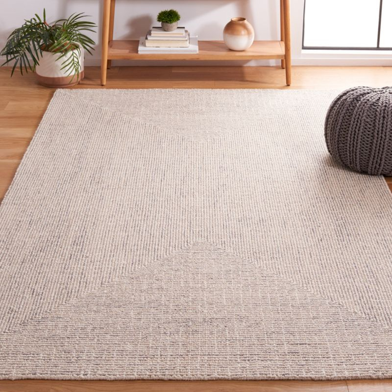Abstract ABT480 Handmade Indoor Area Rug - Grey/Ivory - 4'x6' - Safavieh