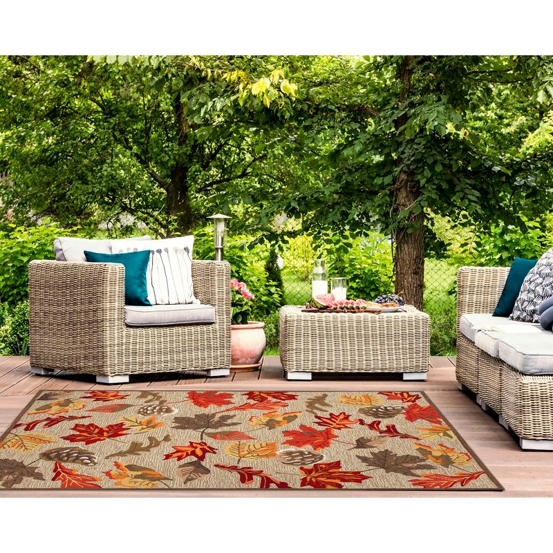 Liora Manne Ravella Falling Leaves Indoor/Outdoor Rug Natural 5' x 7'6"