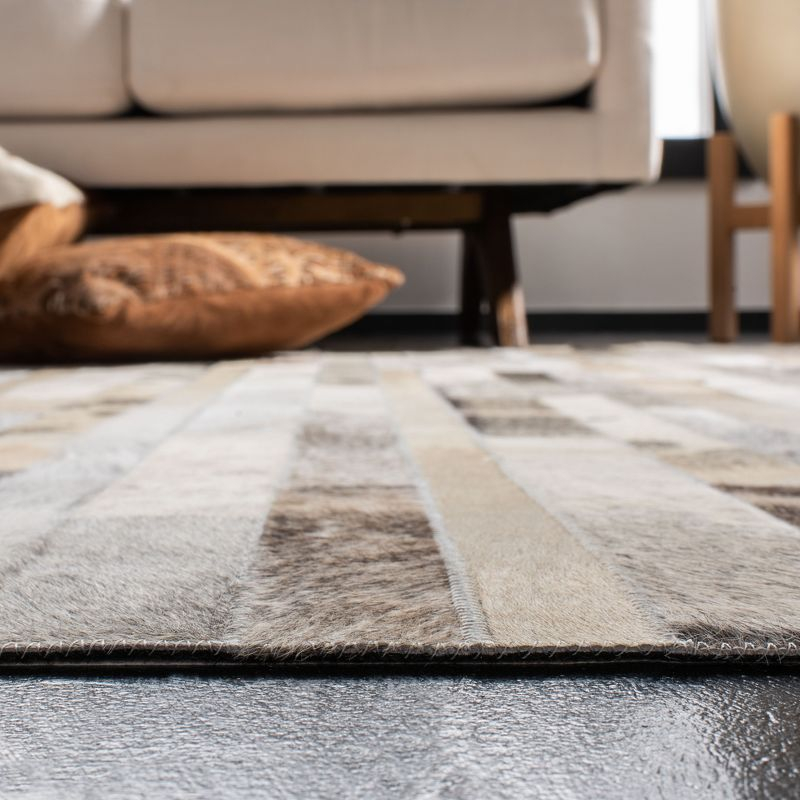 Studio Leather STL218 Hand Woven Indoor Runner Rug - Grey/Ivory - 2'3"x8' - Safavieh