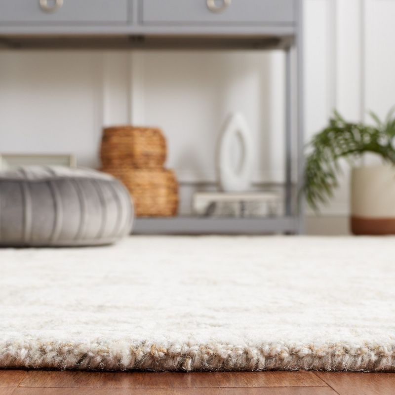Ebony EBN111 Hand Tufted Area Rug - Grey/Ivory - 6'x6' - Safavieh.
