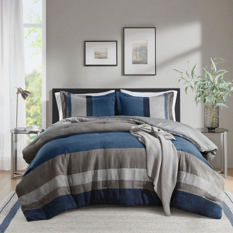 Luxe Quilted Comforter Set Modern Transitional Design, All Season Down Alternative Warm Bedding Matching Shams, Bedskirt, Decorative Pillow,Cal King