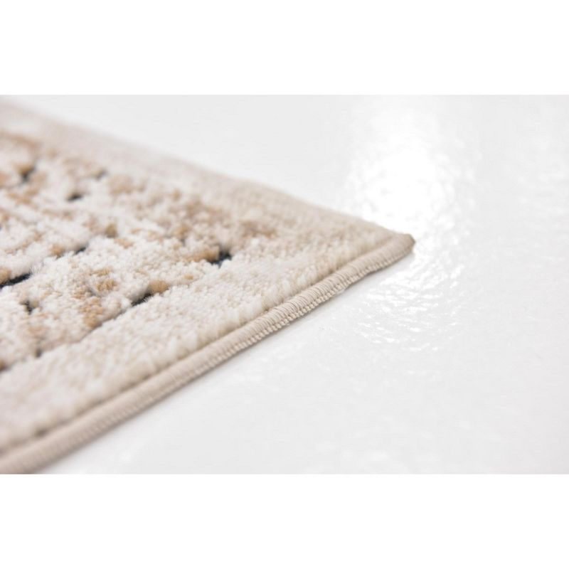 Unique Loom Chateau Collection Area Rug - Jefferson (7' 1" Square Beige/Light Brown)