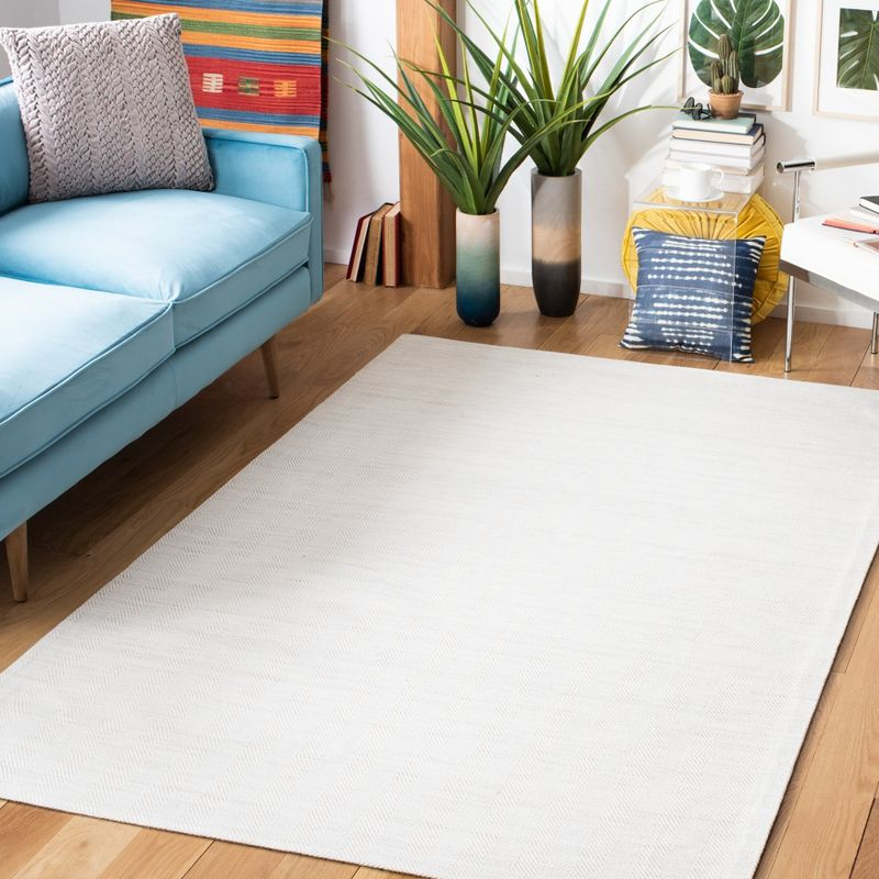 Marbella MRB313 Hand Woven Area Rug - Silver/Ivory - 4'x6' - Safavieh.