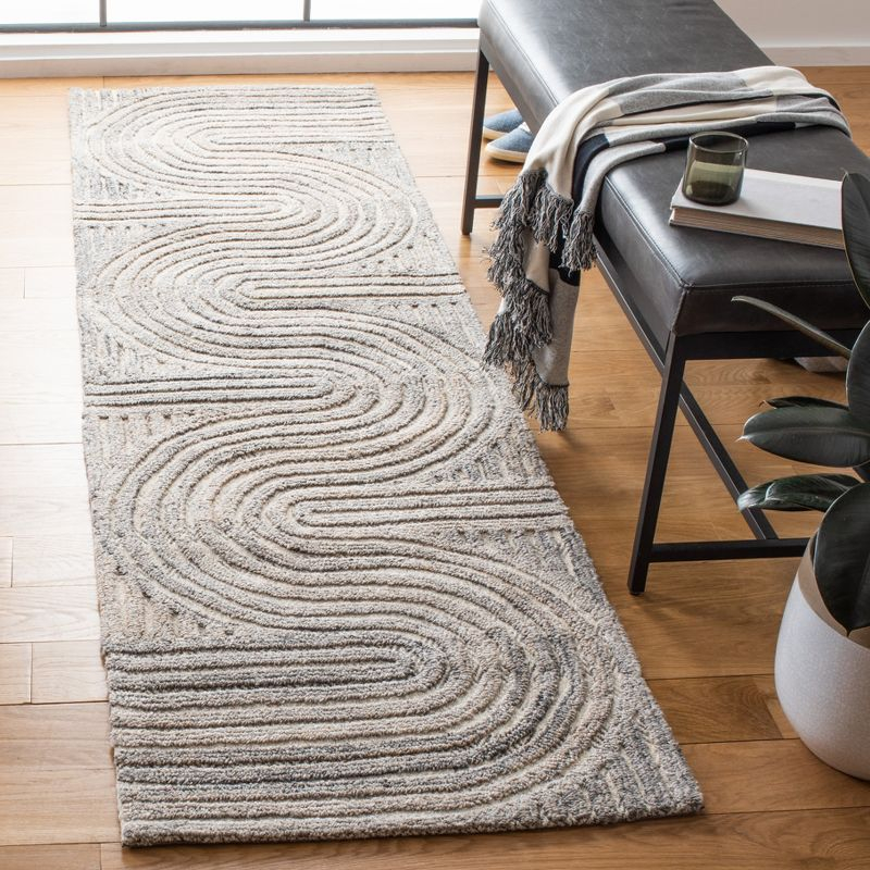 Southampton SHA301 Hand Tufted Indoor Runner Rug - Beige - 2'3"x8' - Safavieh