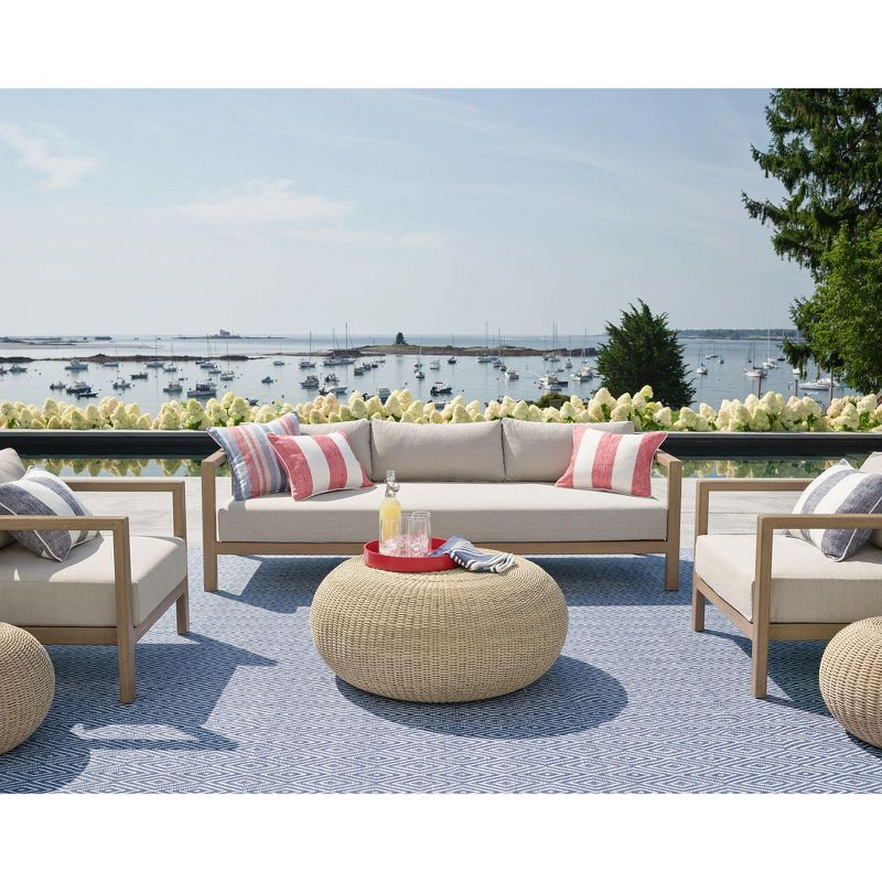Diamond Denim/White Handwoven Indoor/Outdoor Rug