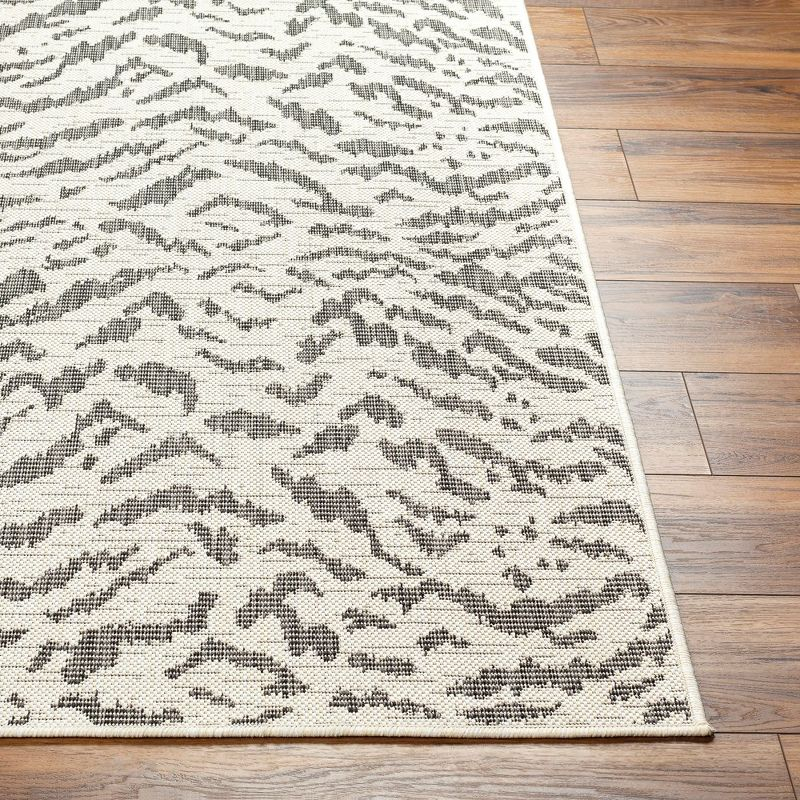 Livabliss Ravello 5'3"x7' Rectangle Woven Indoor and Outdoor Area Rugs Black/Beige