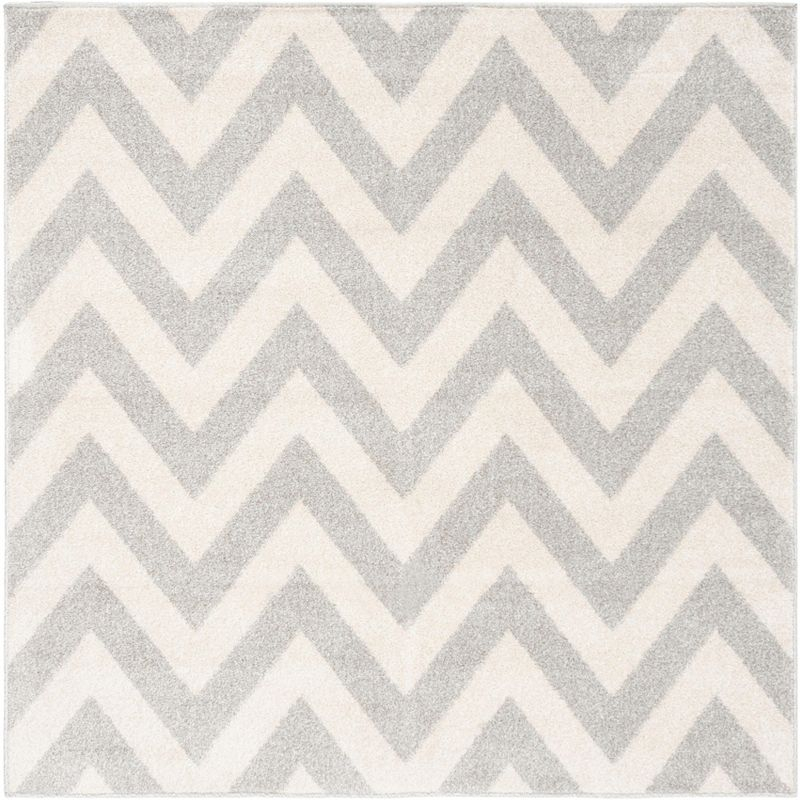 Amherst AMT419 Power Loomed Indoor Area Rug - Light Grey/Beige - 5'x5' - Safavieh