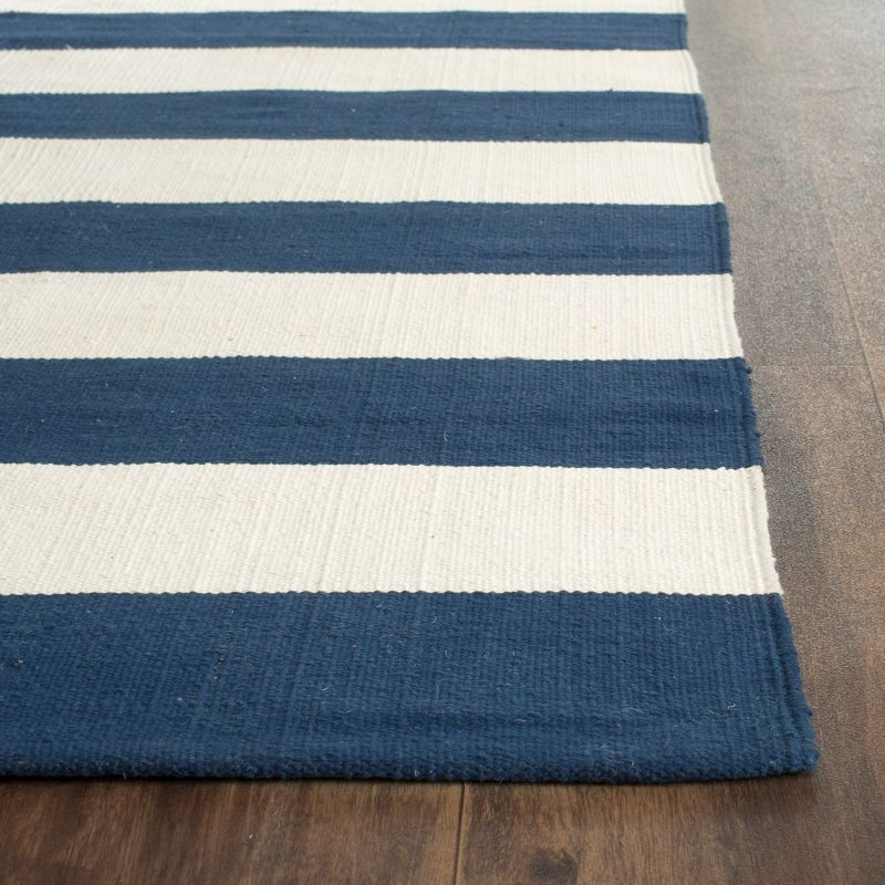 Montauk MTK712 Hand Woven Indoor Runner Rug - Navy/Ivory - 2'3"x21' - Safavieh