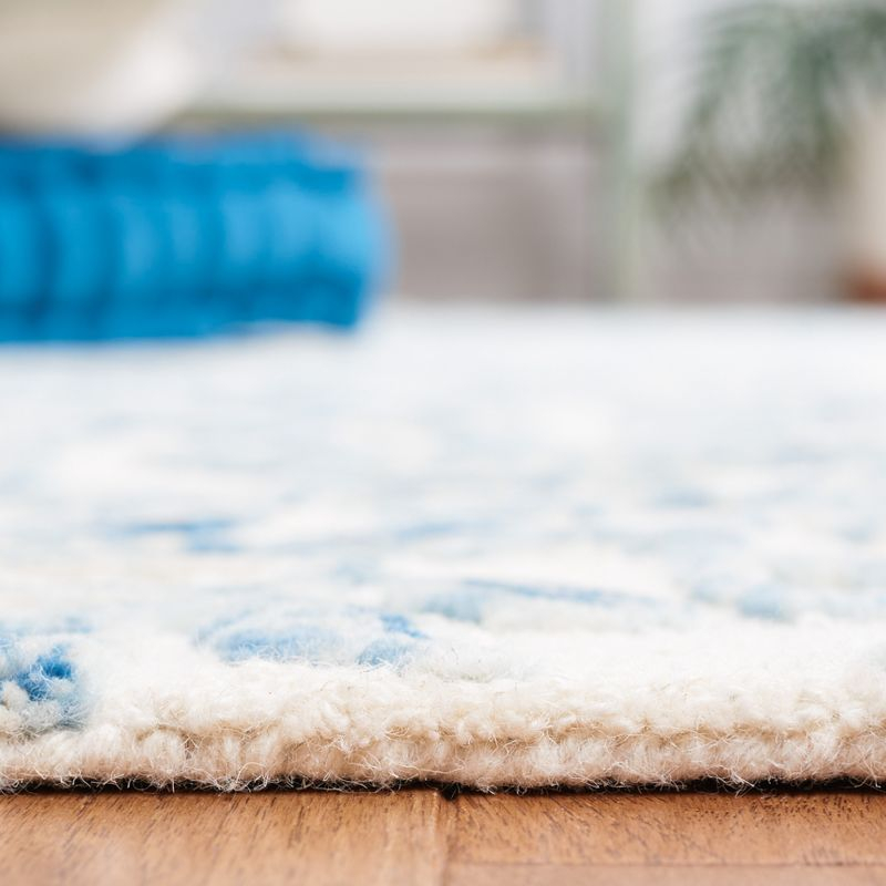 Jardin JAR734 Hand Tufted Area Rug - Ivory/Blue - 4'x6' - Safavieh.
