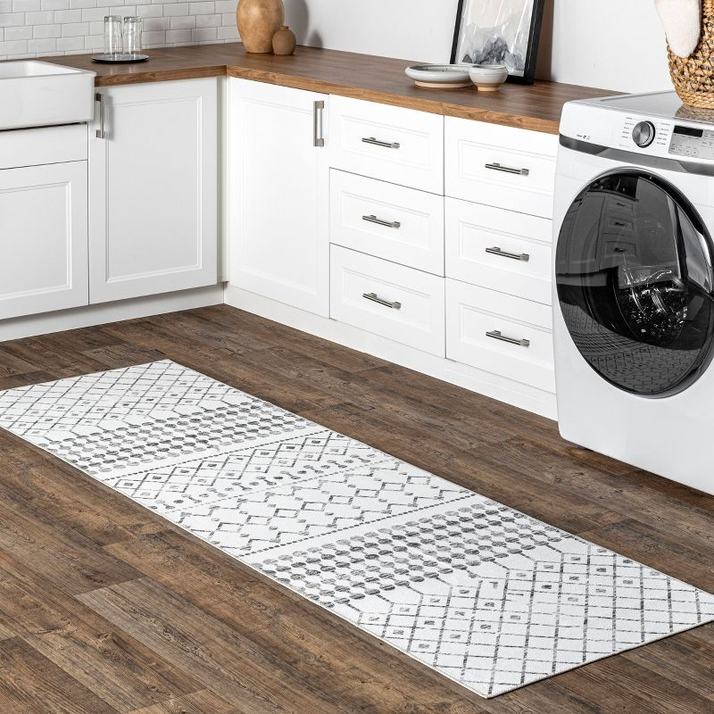 Nuloom Blythe Trellis 2x8 Machine Washable Runner Indoor Area Rug for Living Room Bedroom Dining Room Entryway Hallway Kitchen, Grey/Off White