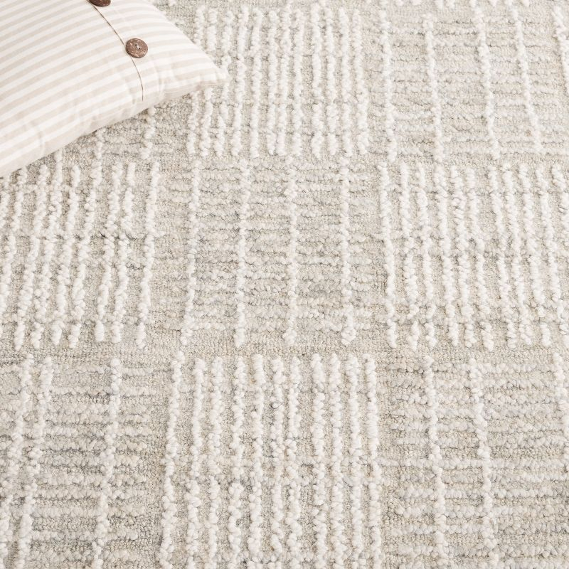 Abstract ABT275 Handmade Tufted Area Rug - Grey/Ivory - 6'-0" x 6'-0" Square - Safavieh