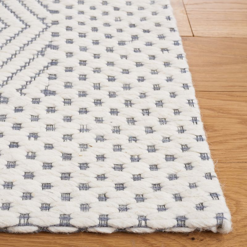 Marbella MRB426 Hand Woven Indoor Accent Rug - Ivory/Grey - 3'x5' - Safavieh