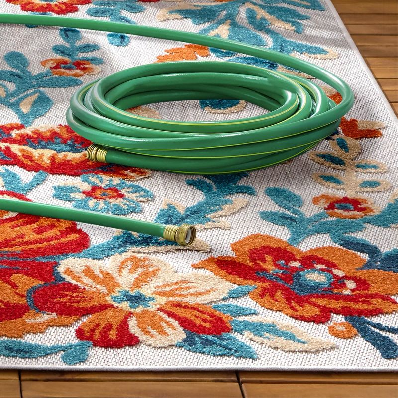 TOWN & COUNTRY EVERYDAY Hibiscus Bloom Modern Floral Indoor Outdoor Area Rug, UV Fade Resistant, High-Low Pile, Ivory/Red/Blue, 5'2"x7'2"