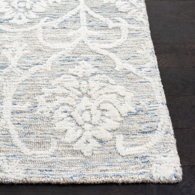 Metro MET996 Hand Tufted Indoor Area Rug - Light Blue/Ivory - 4'x6' - Safavieh
