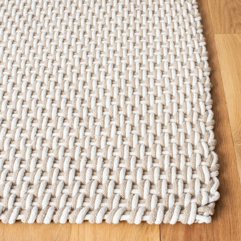 Salem SLM102 Hand Woven Area Rug - Beige/Ivory - 4'x6' - Safavieh.