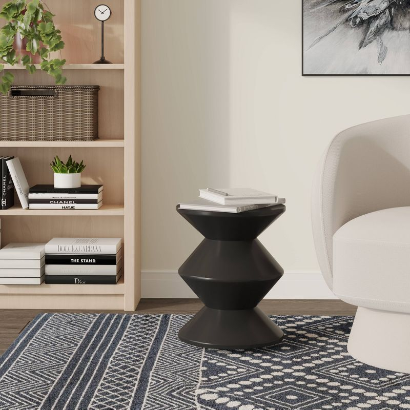 Leisuremod Aura Modern Plastic Side End Table, Indoor and Outdoor Use in Black