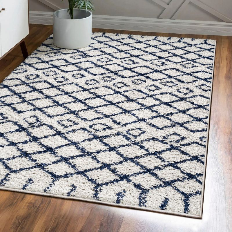4'x6' Sineu Moroccan Diamond Shag Area Rug, Beige/Navy - JONATHAN Y