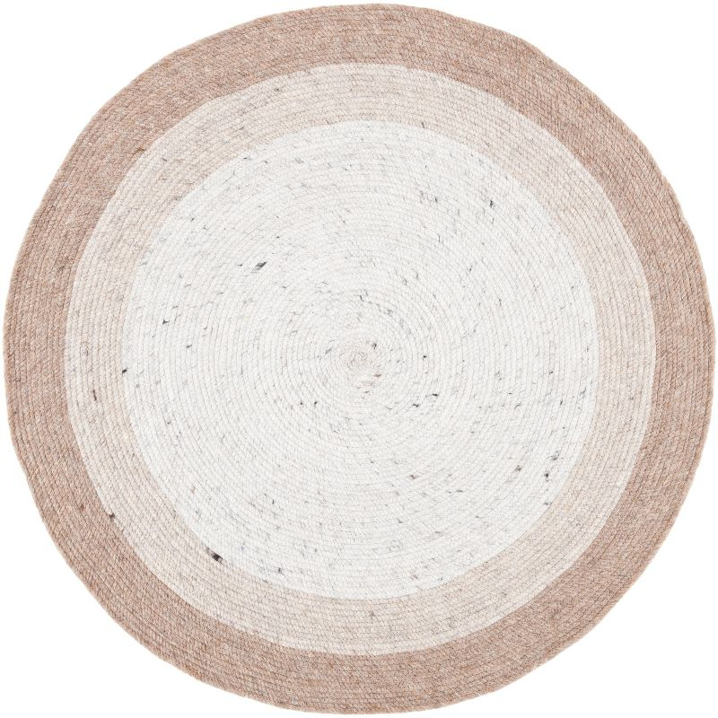 Braided BRD903 Hand Woven Indoor Area Rug - Beige/Ivory - 5' Round - Safavieh